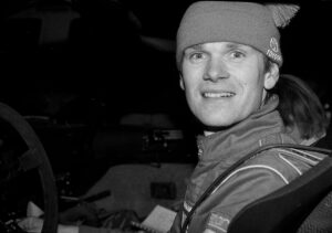 Tuleva rallin maailmanmestari Marcus Grönholm iloitsee uransa ensimmäisestä SM-rallivoitosta Riihimäellä vuonna 1992. Kuva: Marko Mäkinen.